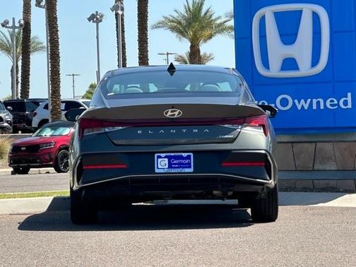 2024 Hyundai ELANTRA Limited
