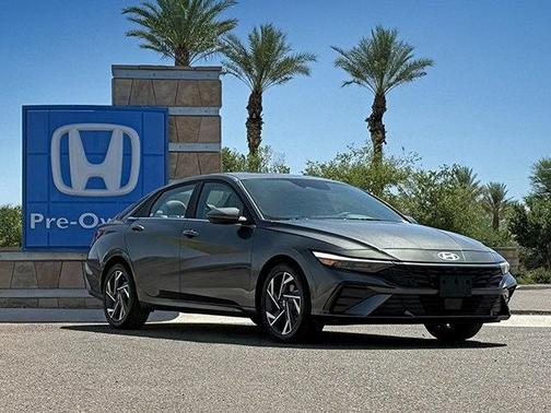 2024 Hyundai ELANTRA Limited