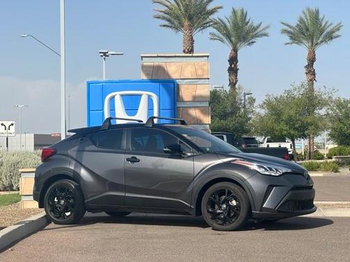 2022 Toyota C-HR XLE