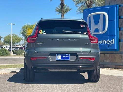 Forest Green 2026 Volvo XC40 B5 Ultra