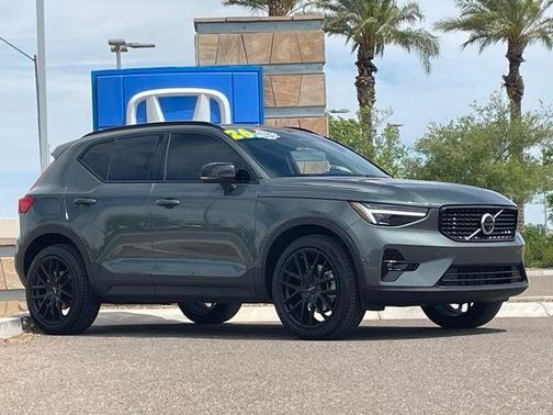 Forest Green 2026 Volvo XC40 B5 Ultra