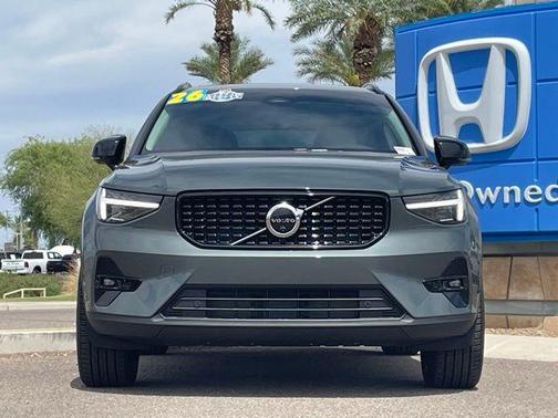 Forest Green 2026 Volvo XC40 B5 Ultra