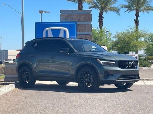 Forest Green 2026 Volvo XC40 B5 Ultra