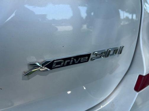 Mineral White Metallic 2019 BMW X3 xDrive30i