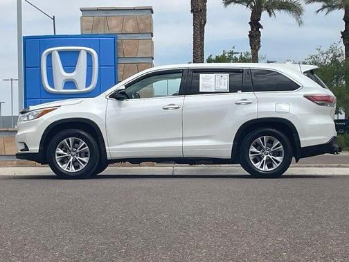 Blizzard Pearl 2016 Toyota Highlander LE Plus