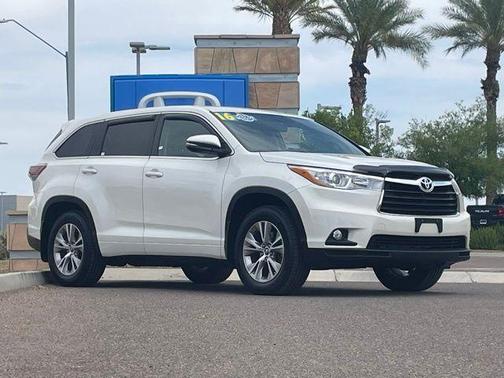 Blizzard Pearl 2016 Toyota Highlander LE Plus