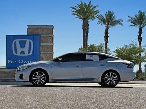 2023 Nissan Maxima SV