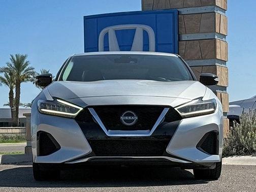 2023 Nissan Maxima SV