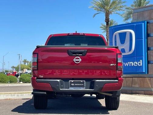 2024 Nissan Frontier SV