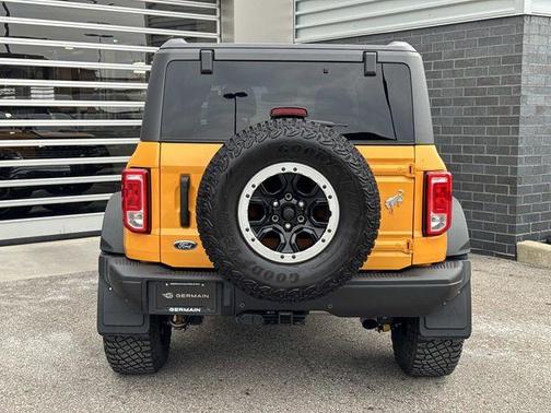 Cyber Orange Metallic Tricoat 2022 Ford Bronco Black Diamond