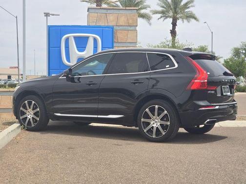 Onyx Black Metallic 2018 Volvo XC60 T6 Inscription