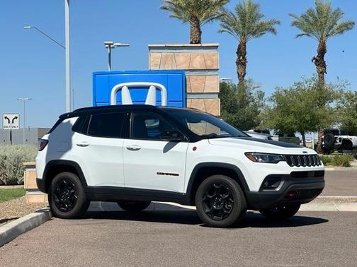 2023 Jeep Compass Trailhawk