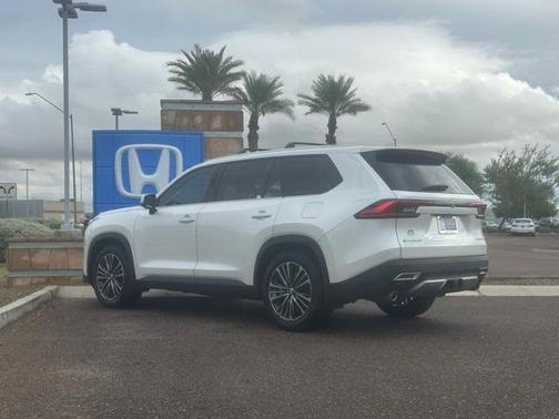 2024 Toyota Grand Highlander Hybrid MAX Platinum