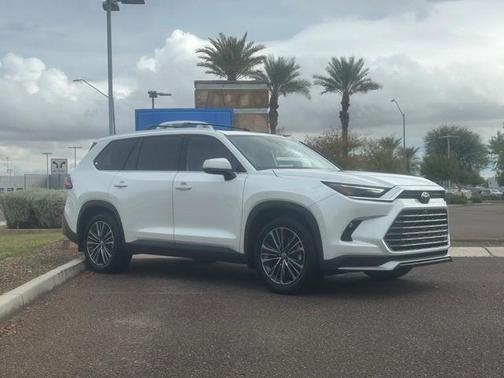 2024 Toyota Grand Highlander Hybrid MAX Platinum