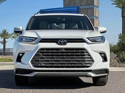 2024 Toyota Grand Highlander Hybrid MAX Platinum