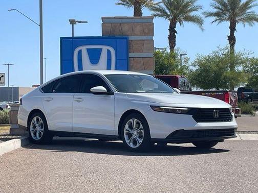 Platinum White Pearl 2023 Honda Accord LX