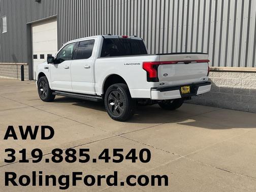 2025 Ford F-150 Lightning LARIAT