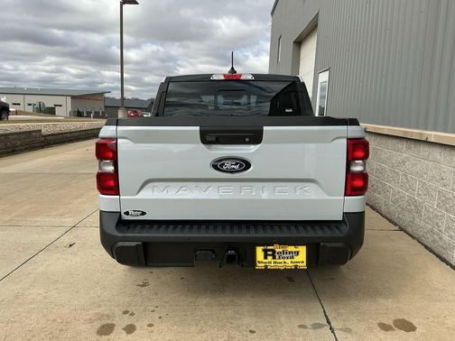 Space White Metallic 2026 Ford Maverick Lariat