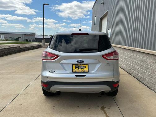 Ingot Silver Metallic 2014 Ford Escape SE