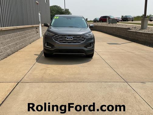 2022 Ford Edge Titanium