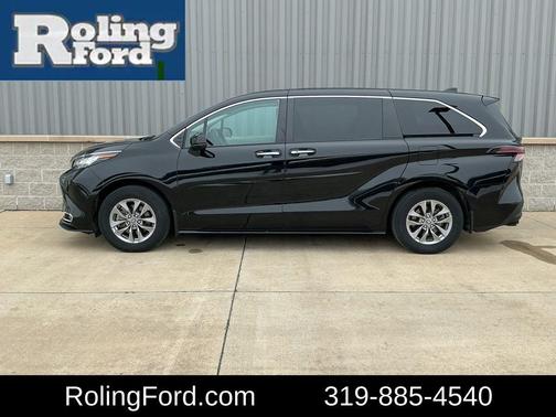 2023 Toyota Sienna XLE