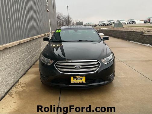 2015 Ford Taurus SEL