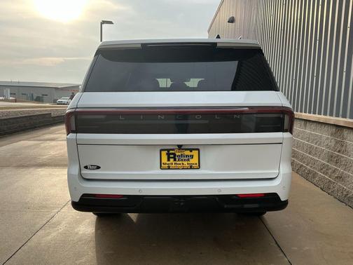 2025 Lincoln Navigator Reserve