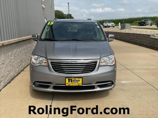 2015 Chrysler Town & Country Touring-L