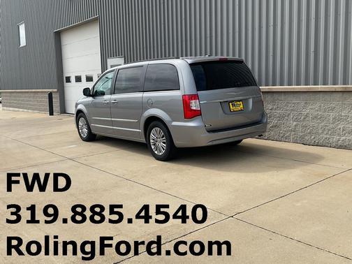 2015 Chrysler Town & Country Touring-L