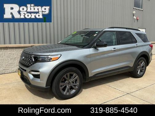 Iconic Silver Metallic 2024 Ford Explorer XLT