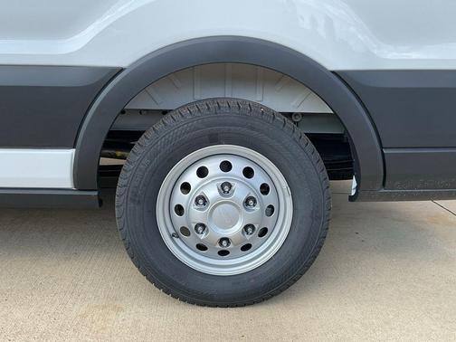 2025 Ford Transit-350 XL