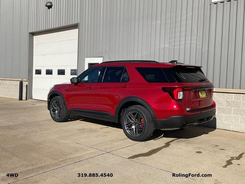 2026 Ford Explorer ST-Line