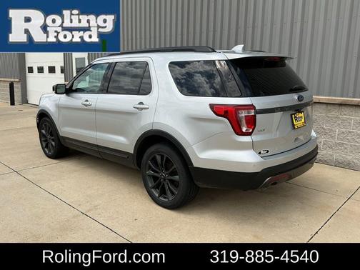 Ingot Silver Metallic 2017 Ford Explorer XLT