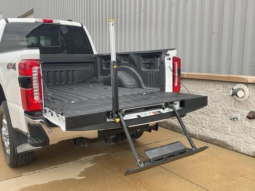 2023 Ford F-350 Lariat