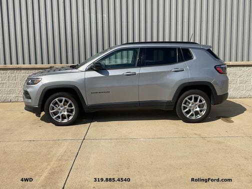 2022 Jeep Compass Latitude Lux