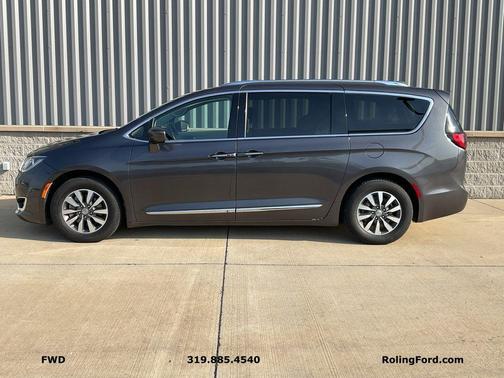2020 Chrysler Pacifica Touring-L Plus