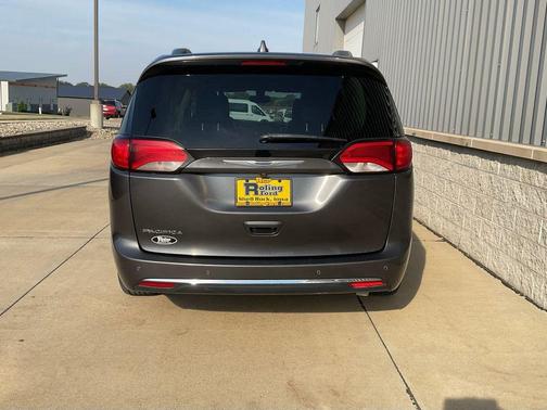 2020 Chrysler Pacifica Touring-L Plus