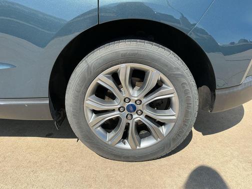 Baltic Sea Green Metallic 2019 Ford Edge Titanium