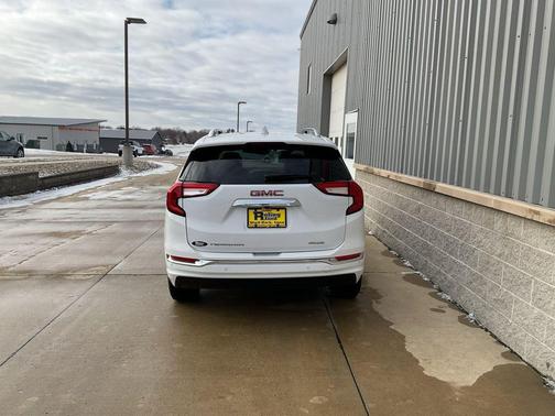 2022 GMC Terrain Denali