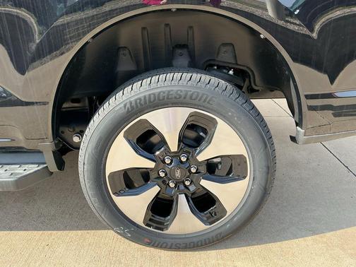 Agate Black Metallic 2025 Ford F-150 Lightning Platinum