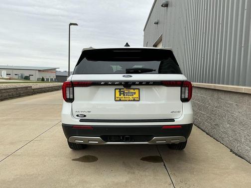 Star White Metallic Tri-Coat 2025 Ford Explorer Active