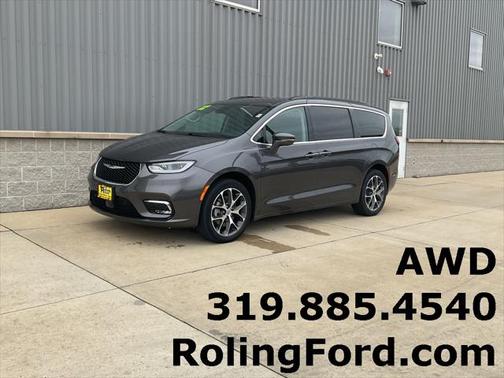 2022 Chrysler Pacifica Touring L