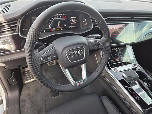 2026 Audi SQ8 4.0T Premium Plus