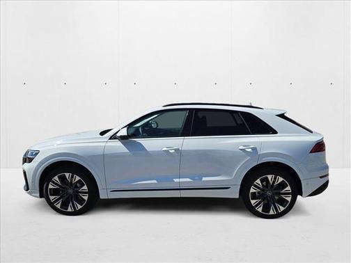 2025 Audi Q8 55 Premium Plus