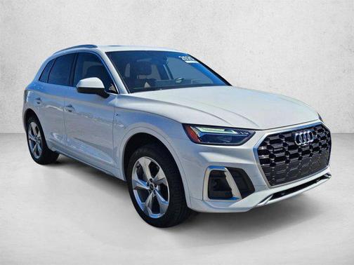 Arkona White 2025 Audi Q5 45 S line Premium Plus