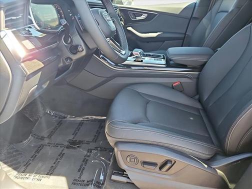 2025 Audi Q8 55 Premium Plus