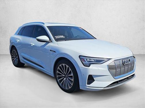 2019 Audi e-tron Premium Plus