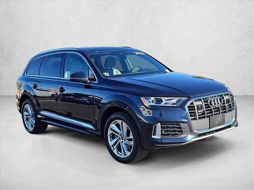 2023 Audi Q7 45 Premium