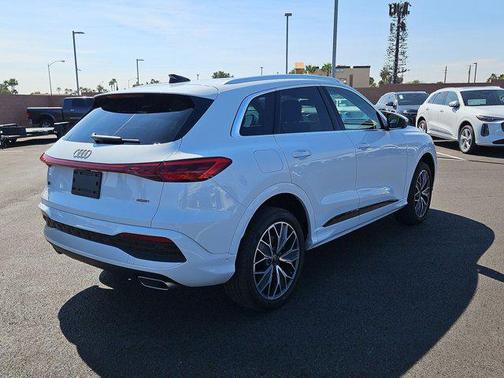 2025 Audi Q5 Premium Plus TFSI quattro S tronic