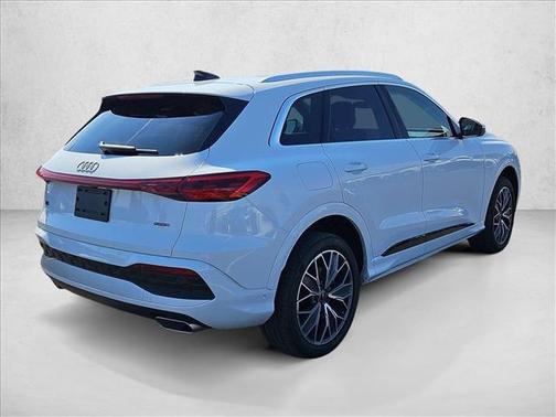 2025 Audi Q5 Premium Plus TFSI quattro S tronic